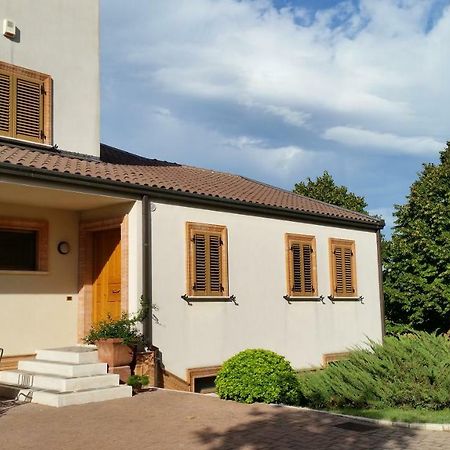 Il Mandorlo B&B Civitanova Alta Екстериор снимка