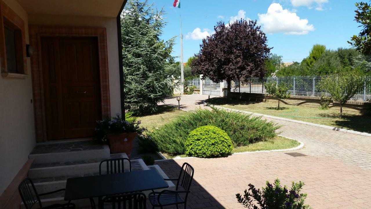 Il Mandorlo B&B Civitanova Alta Екстериор снимка
