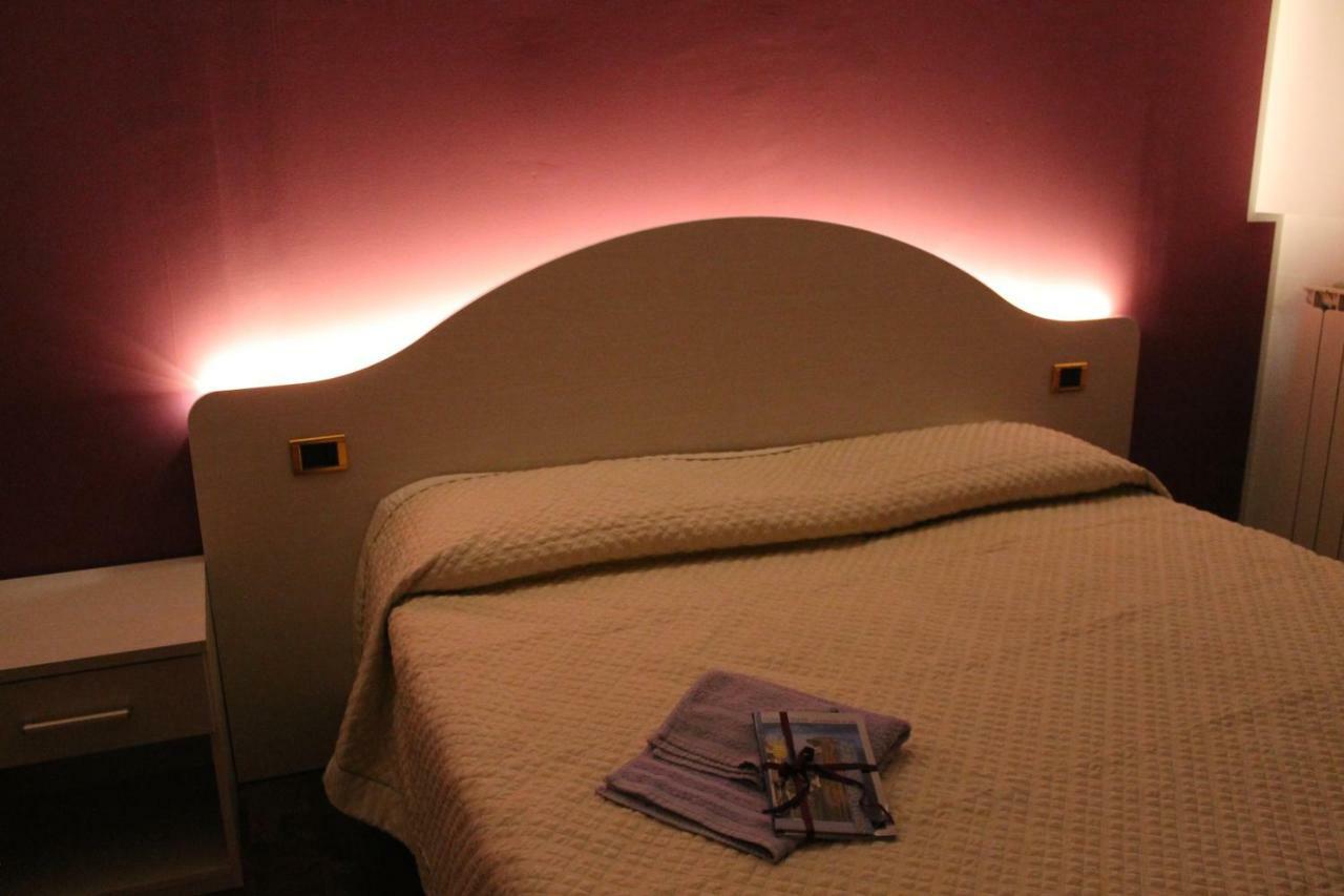 Il Mandorlo B&B Civitanova Alta Екстериор снимка