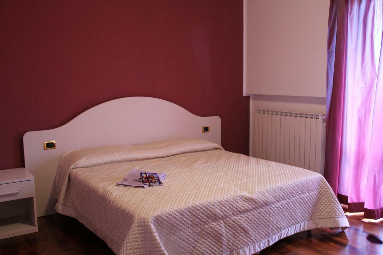 Il Mandorlo B&B Civitanova Alta Екстериор снимка